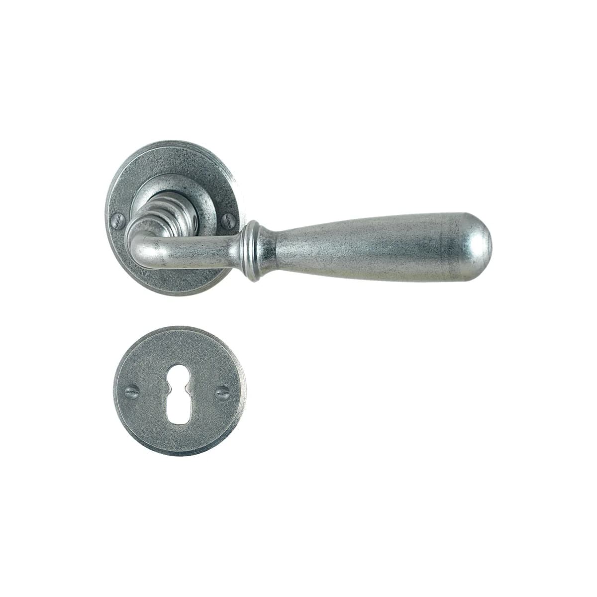 FM031 Kaltinė durų rankena su apyrakte – Antique Silver apdaila