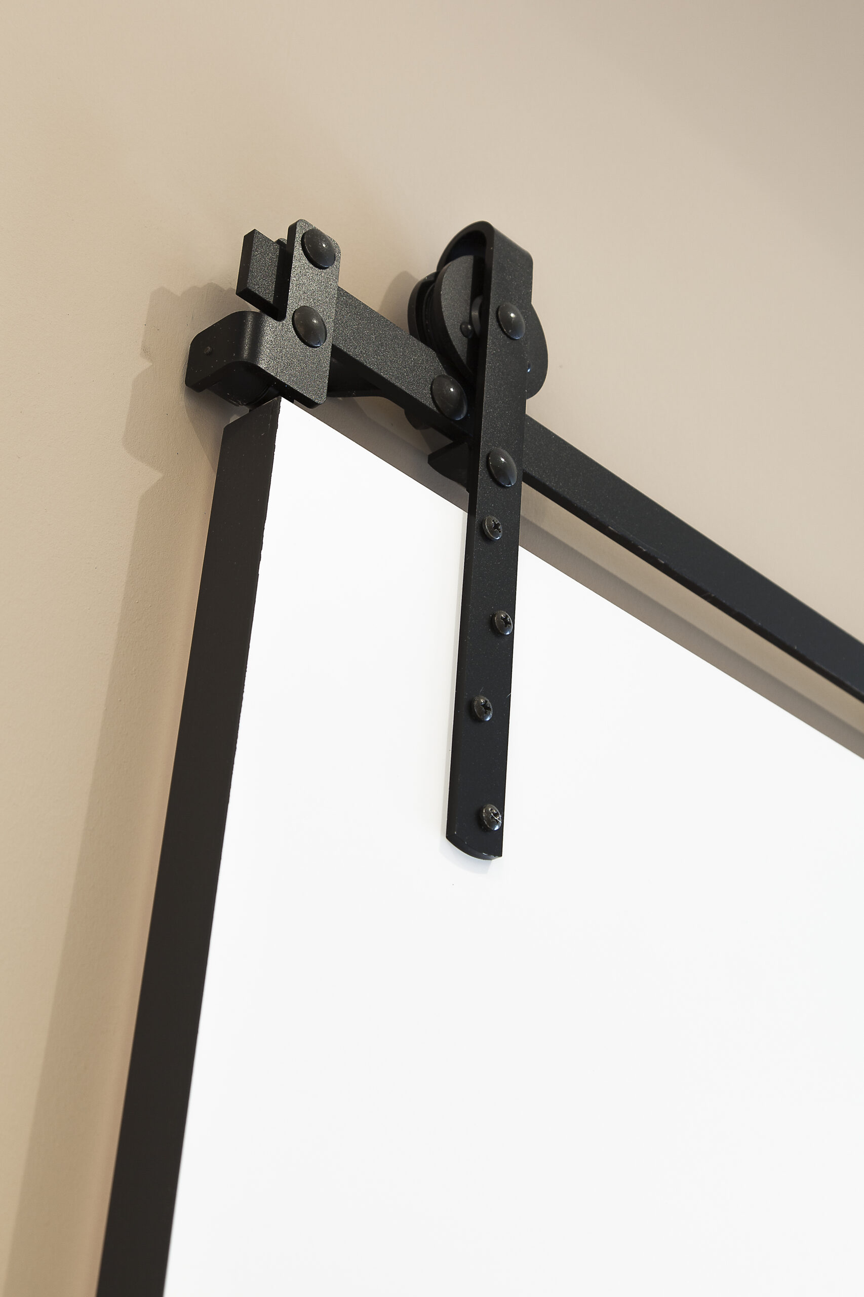 Stumdomos durų sistemos